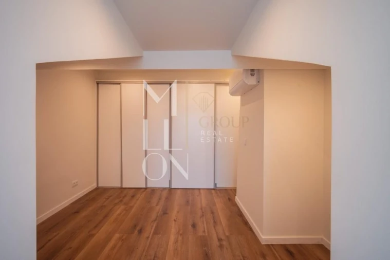 Apartamento T2 para Venda em Santo António Foto 16