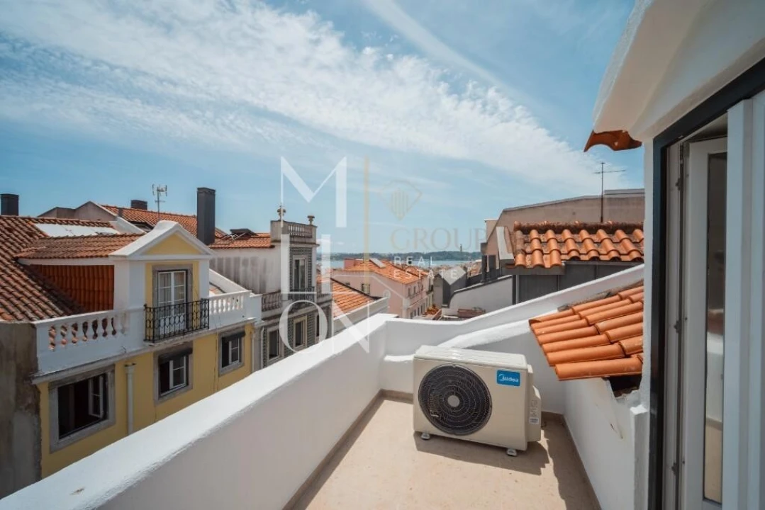 Apartamento T2 para Venda em Santo António Foto 29