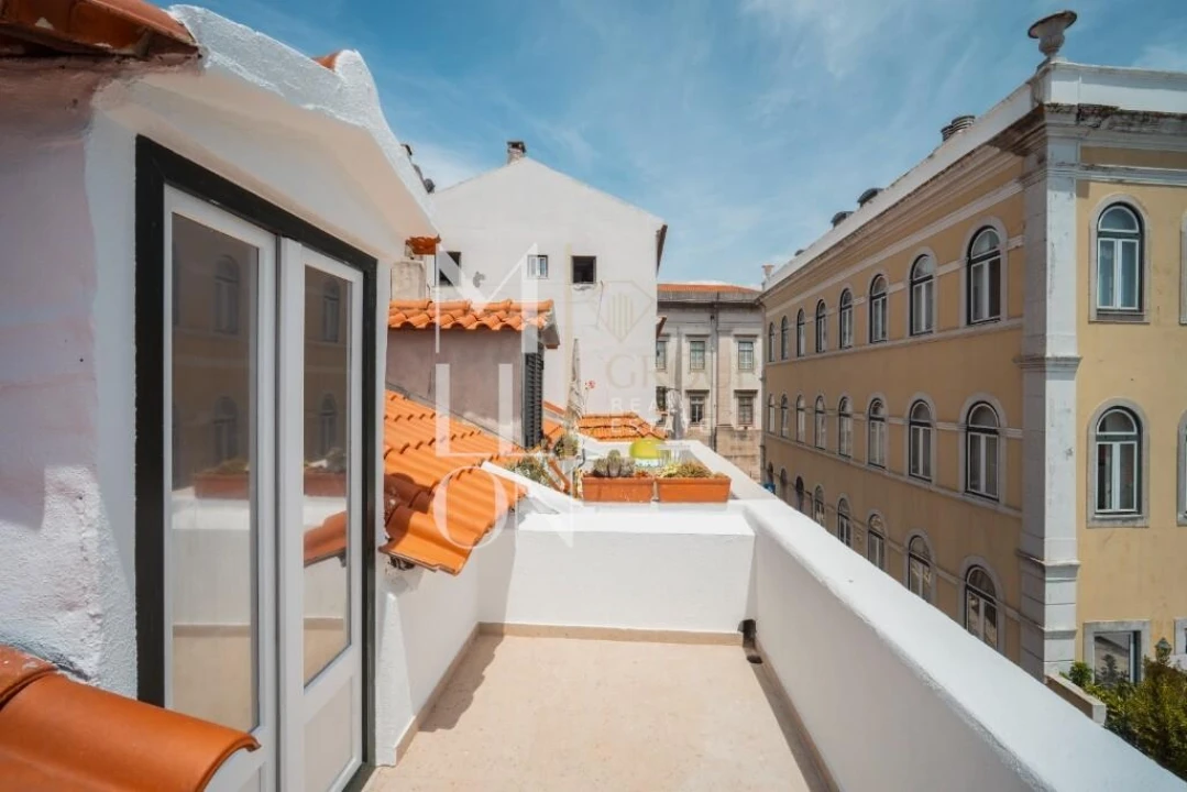 Apartamento T2 para Venda em Santo António Foto 33