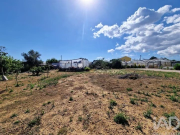 Moradia T2 para Venda em Faro (Sé e São Pedro)