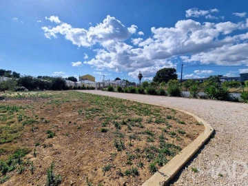Moradia T2 para Venda em Faro (Sé e São Pedro)