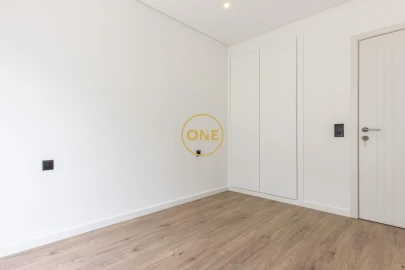 Apartamento T3 para Venda em Laranjeiro e Feijó