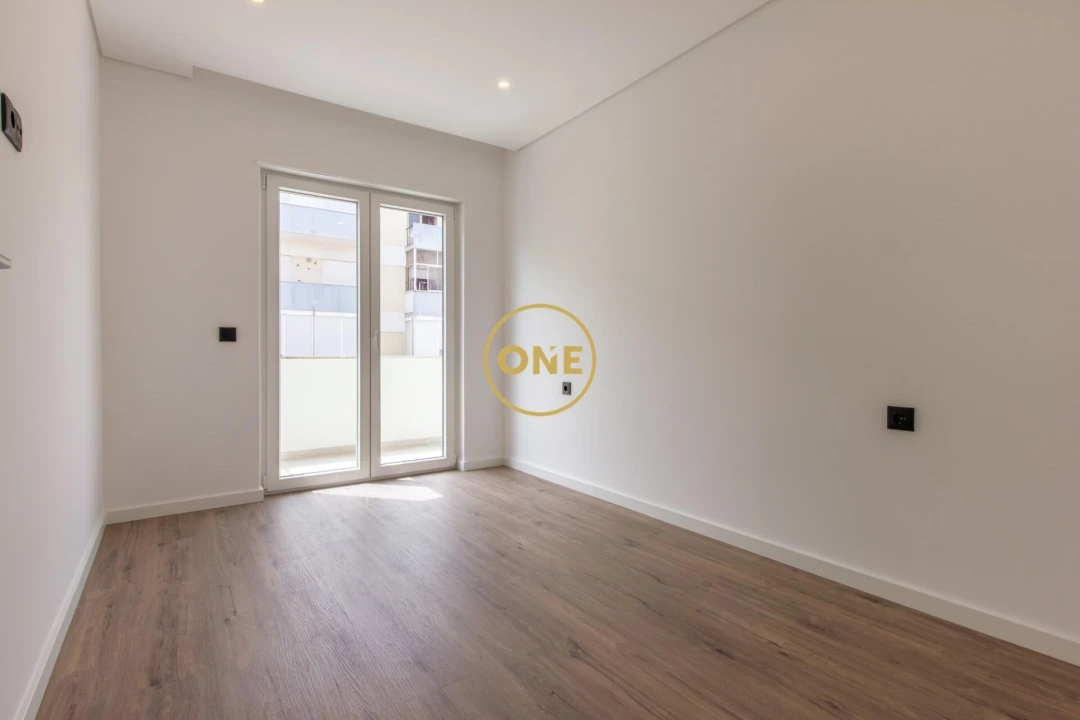 Apartamento T3 para Venda em Laranjeiro e Feijó Foto 17