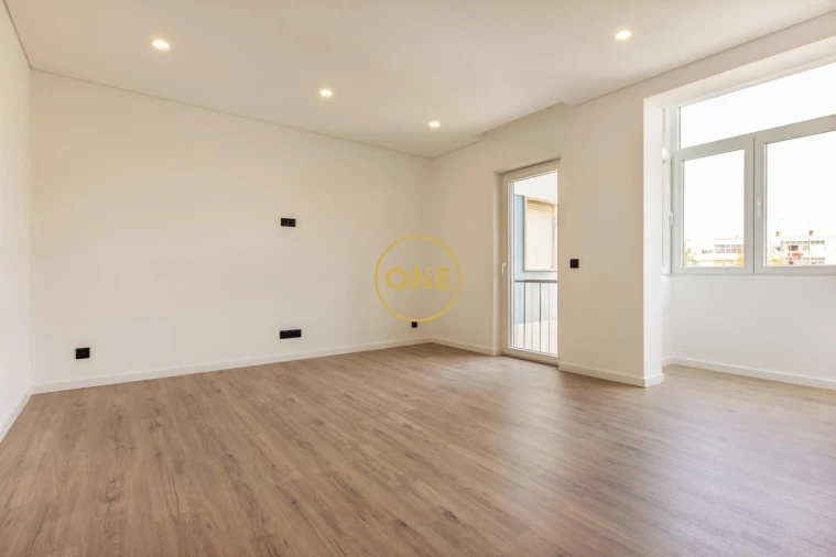 Apartamento T3 para Venda em Laranjeiro e Feijó Foto 19