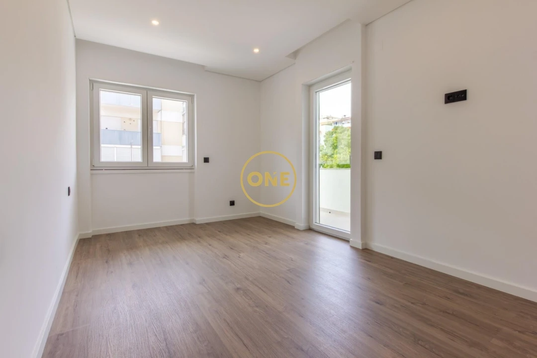 Apartamento T3 para Venda em Laranjeiro e Feijó Foto 13