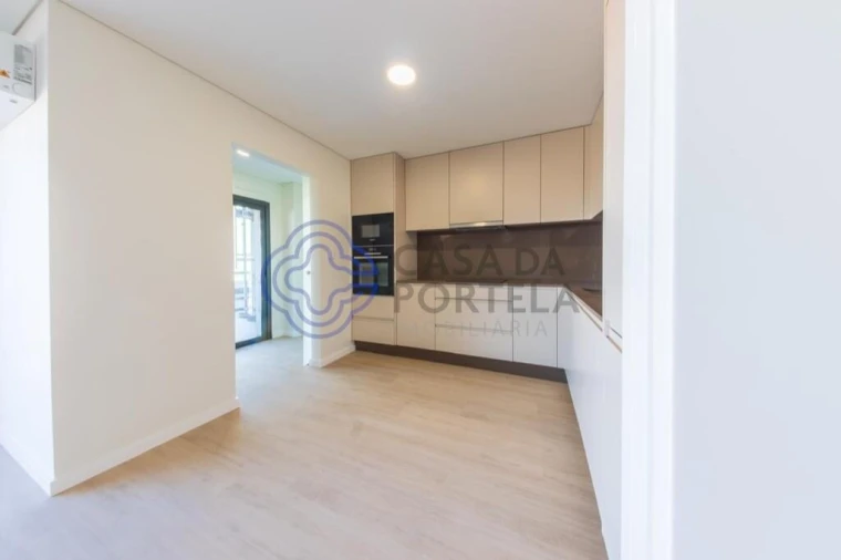 Apartamento T3 para Venda em Santa Marinha e São Pedro da Afurada Foto 3