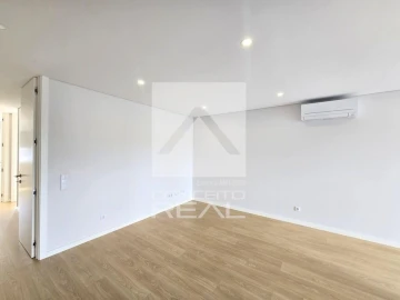 Apartamento T2 para Arrendamento em Ermesinde