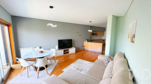 Apartamento T2 para Venda em Mazedo e Cortes