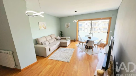 Apartamento T2 para Venda em Mazedo e Cortes