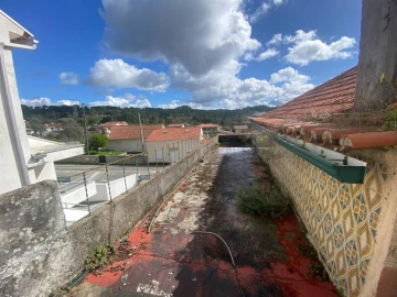 Moradia T2 para Venda em Cernache