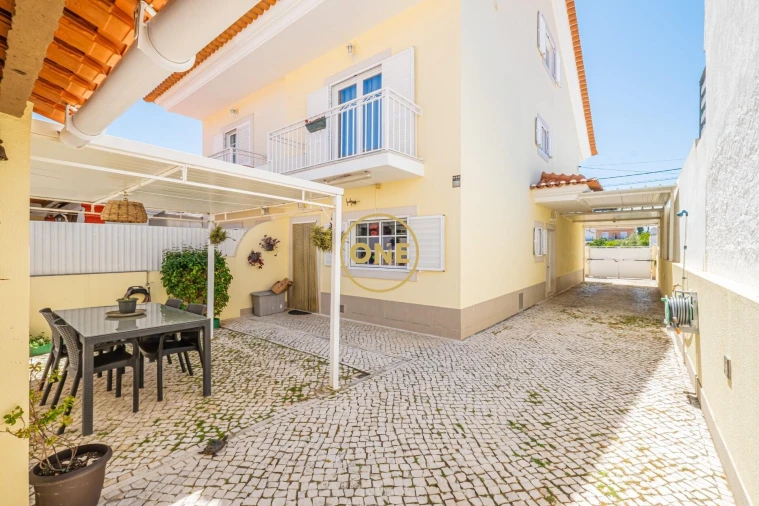 Moradia T3 para Venda em Quinta do Conde Foto 16
