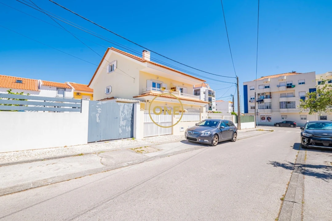 Moradia T3 para Venda em Quinta do Conde Foto 1