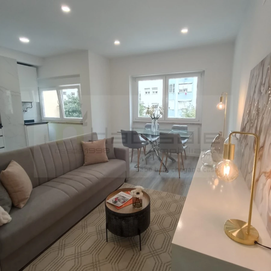 Apartamento T3 para Venda em Benfica Foto 5