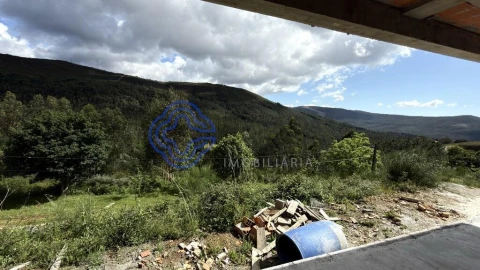 Moradia T3 para Venda em Sopo