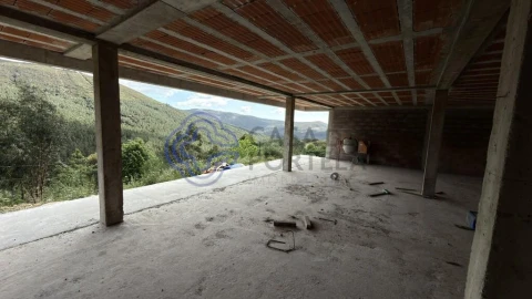 Moradia T3 para Venda em Sopo