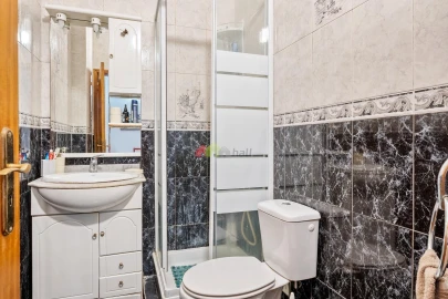 Apartamento T2 para Venda em Palhais e Coina