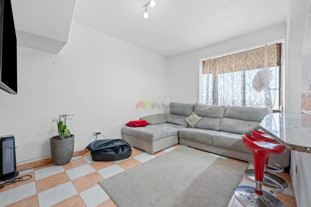 Apartamento T2 para Venda em Palhais e Coina Foto 2