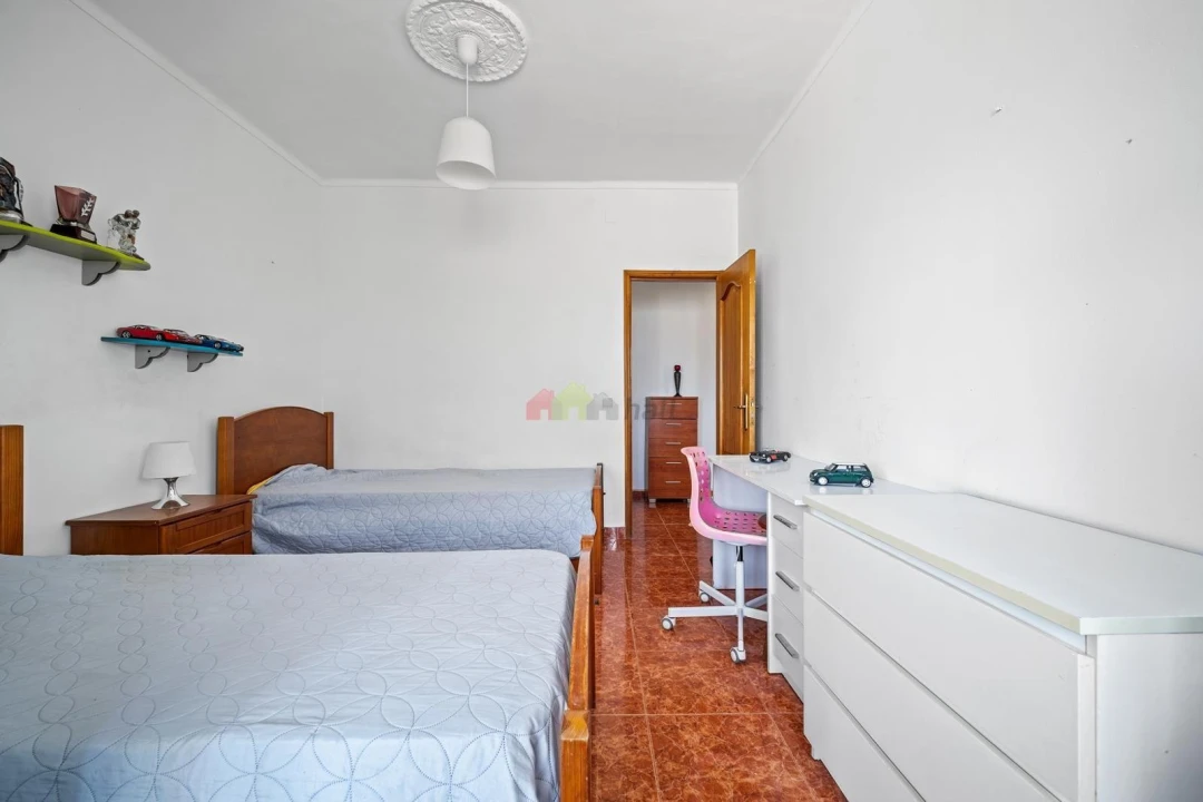 Apartamento T2 para Venda em Palhais e Coina Foto 11