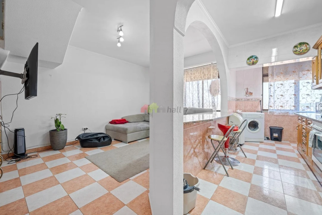 Apartamento T2 para Venda em Palhais e Coina Foto 3