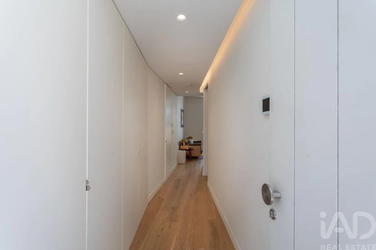 Apartamento T1 para Arrendamento em São Vicente Foto 9