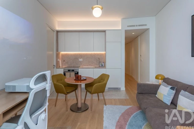 Apartamento T1 para Arrendamento em São Vicente Foto 7