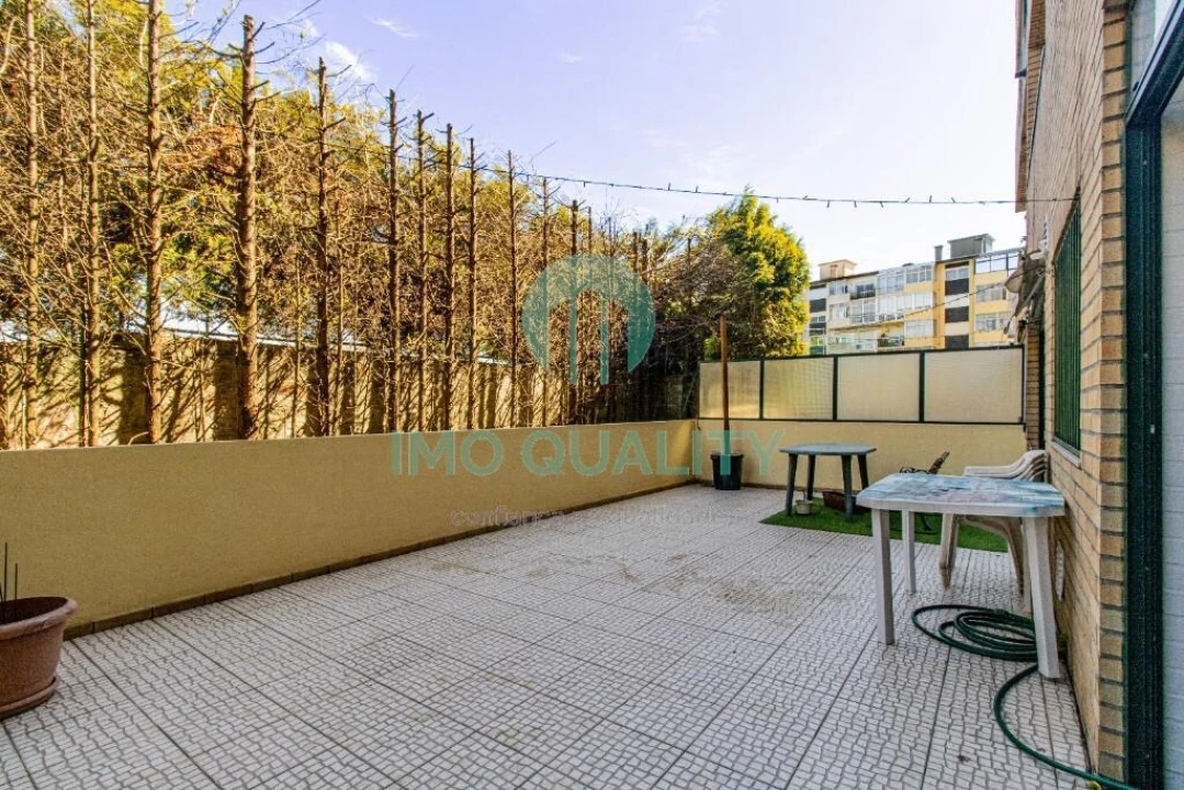 Apartamento T1 para Venda em Paranhos Foto 8