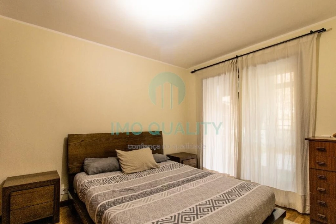 Apartamento T1 para Venda em Paranhos Foto 12