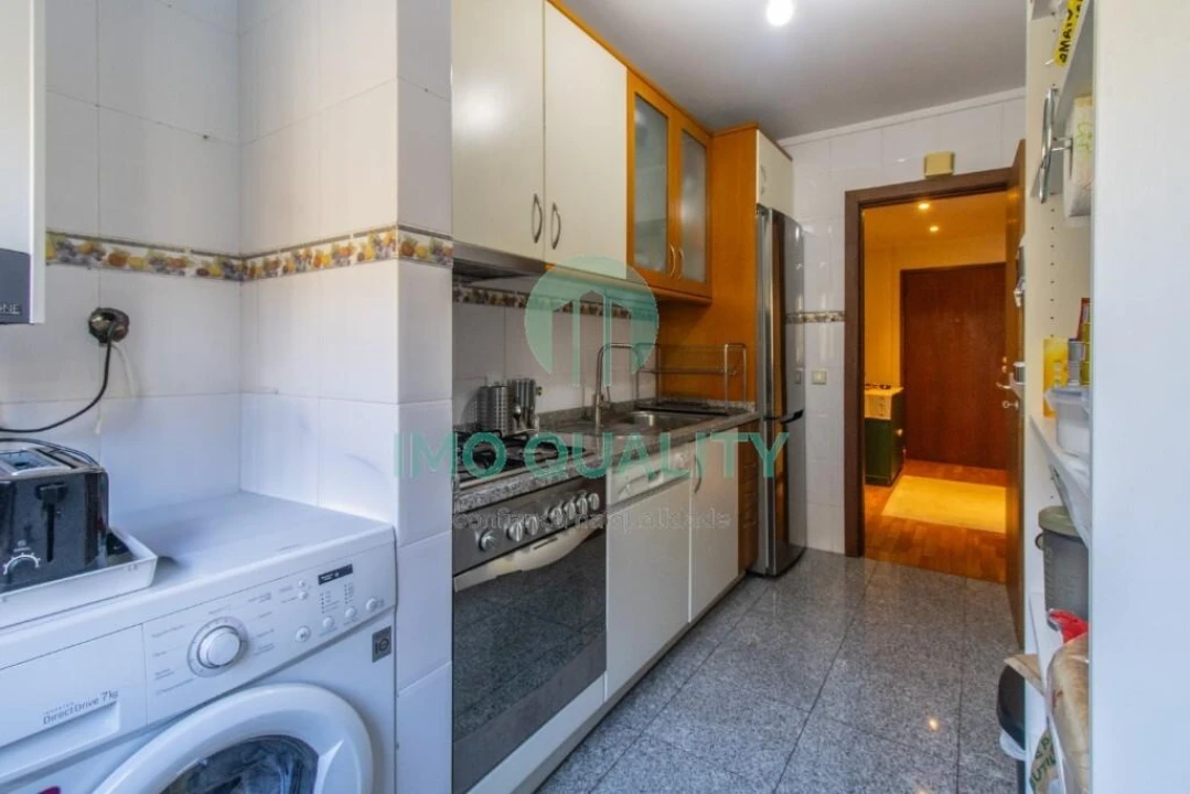 Apartamento T1 para Venda em Paranhos Foto 11