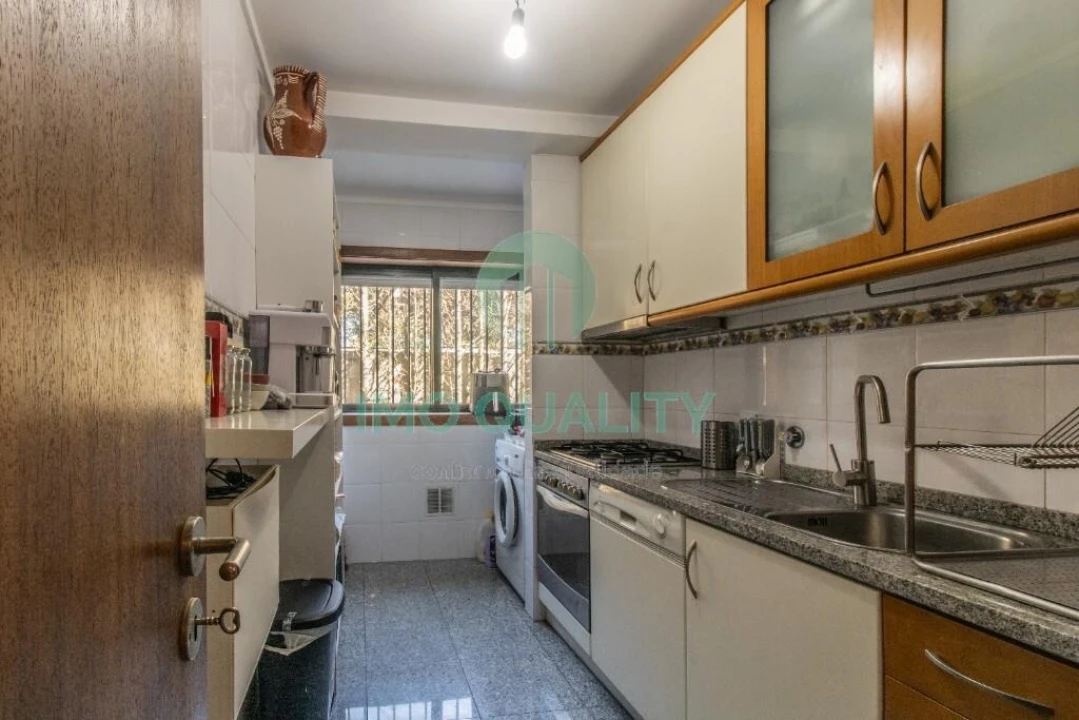 Apartamento T1 para Venda em Paranhos Foto 10