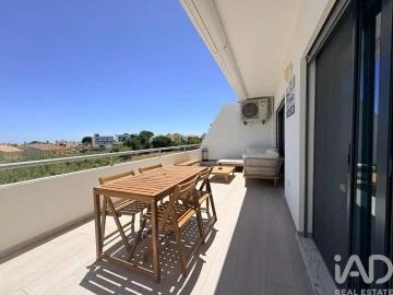 Apartamento T3 para Venda em Quelfes