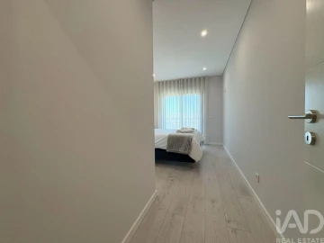 Apartamento T3 para Venda em Quelfes