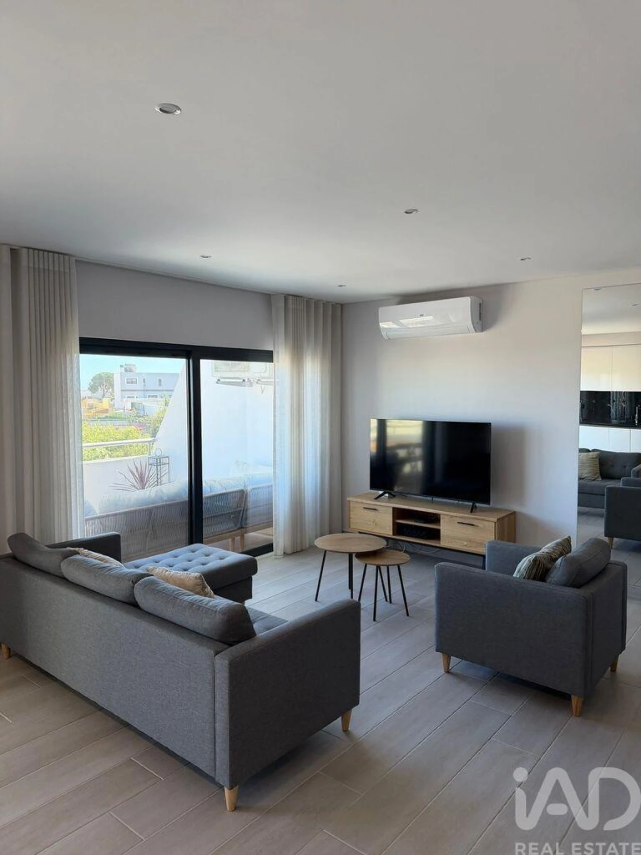 Apartamento T3 para Venda em Quelfes Foto 7