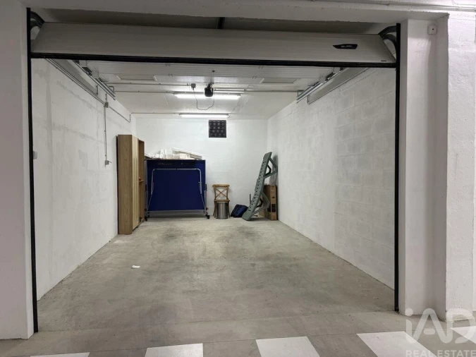 Apartamento T3 para Venda em Quelfes Foto 25