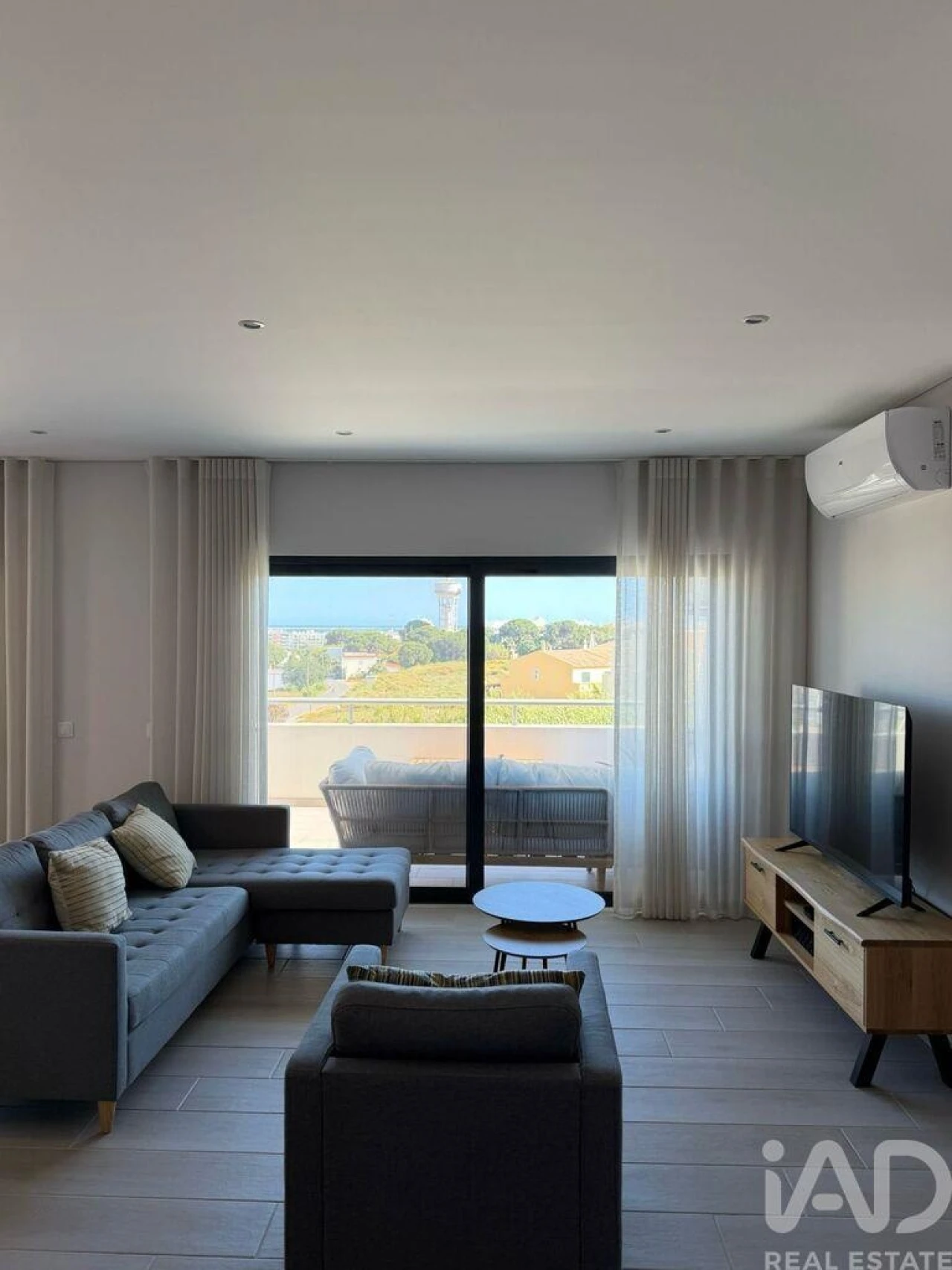 Apartamento T3 para Venda em Quelfes Foto 11
