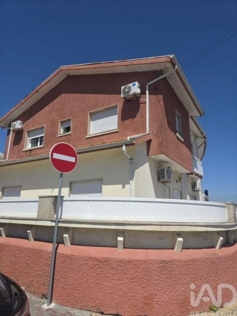 Moradia T4 para Venda em Canidelo