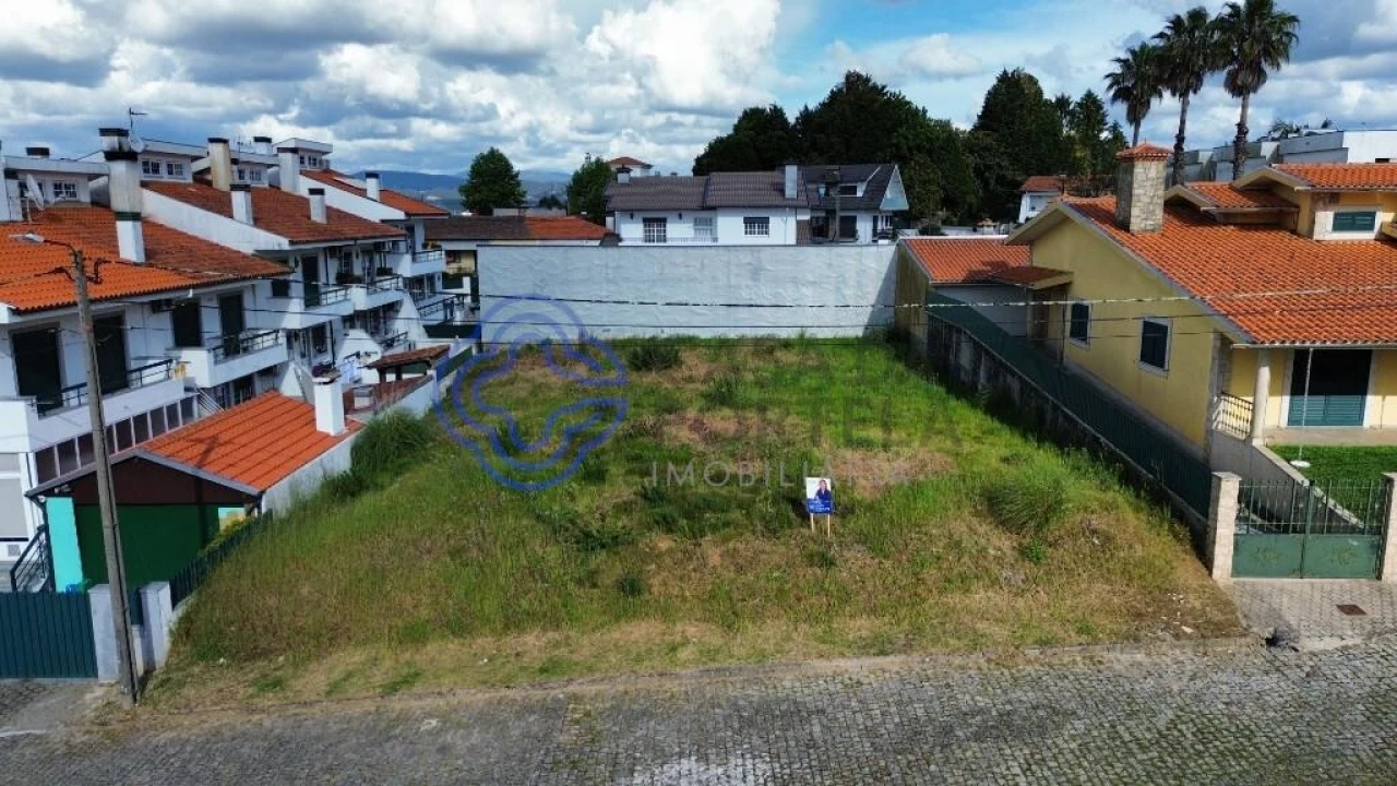Terreno para Venda em Arrifana Foto 2
