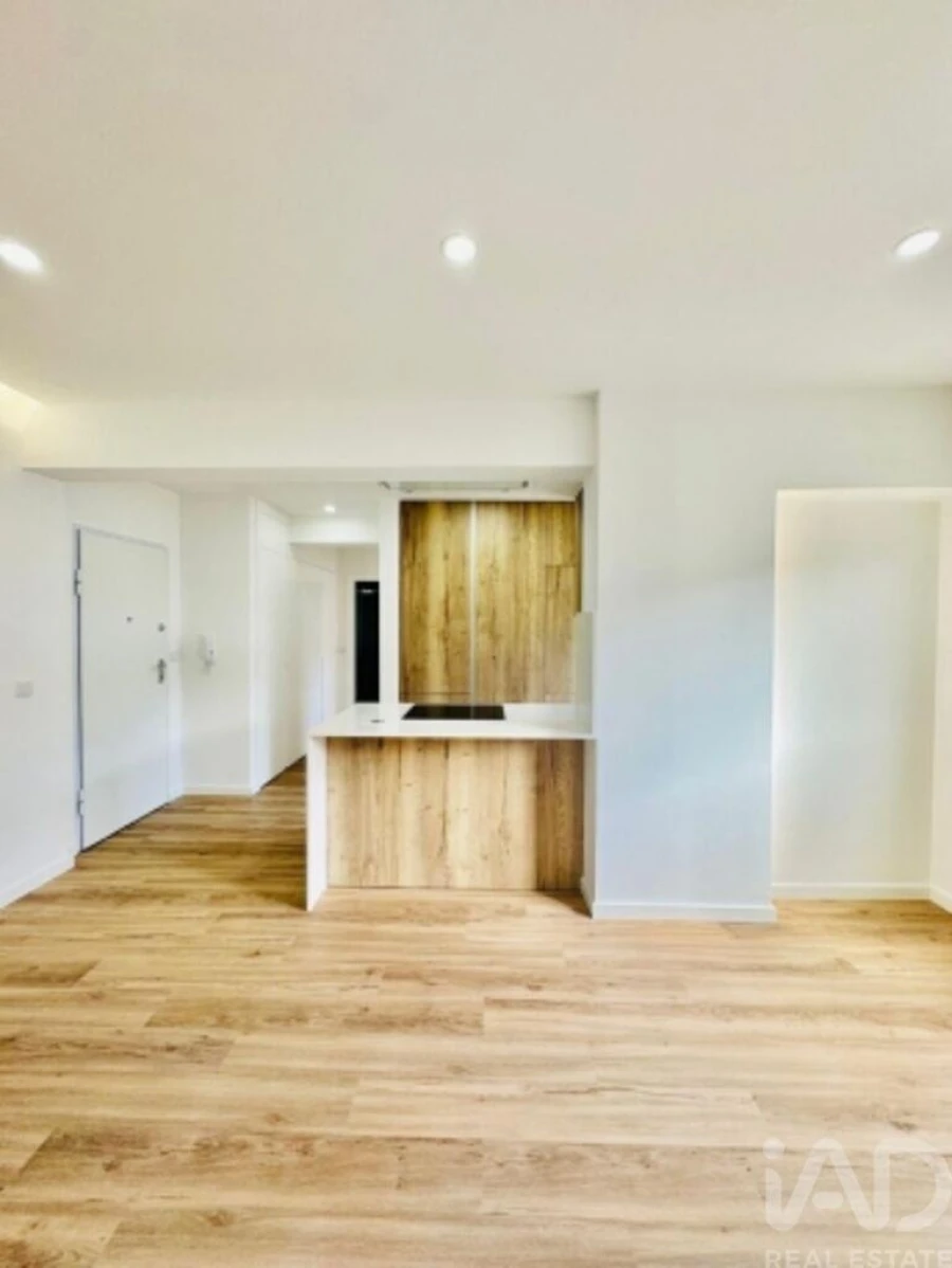 Apartamento T1 para Venda em Seixal, Arrentela e Aldeia de Paio Pires Foto 4