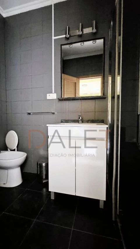 Apartamento T3 para Venda em Seixal, Arrentela e Aldeia de Paio Pires