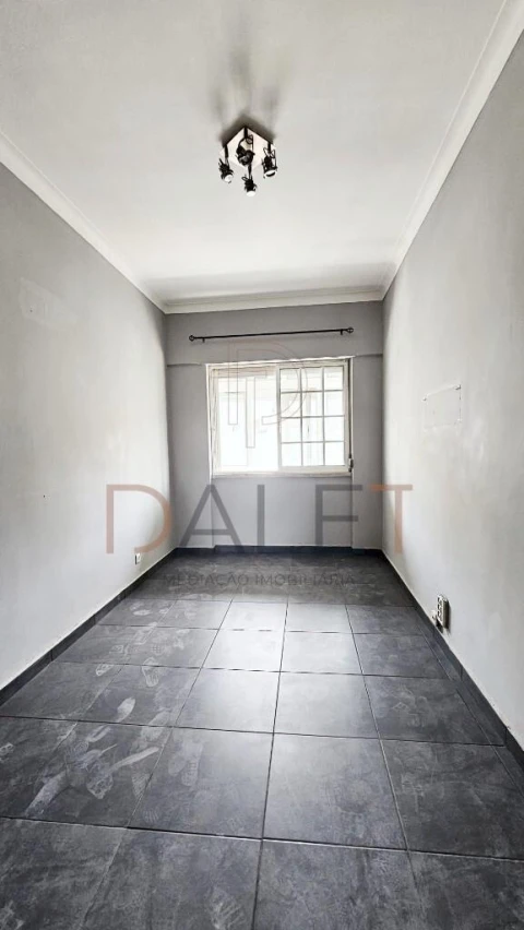 Apartamento T3 para Venda em Seixal, Arrentela e Aldeia de Paio Pires