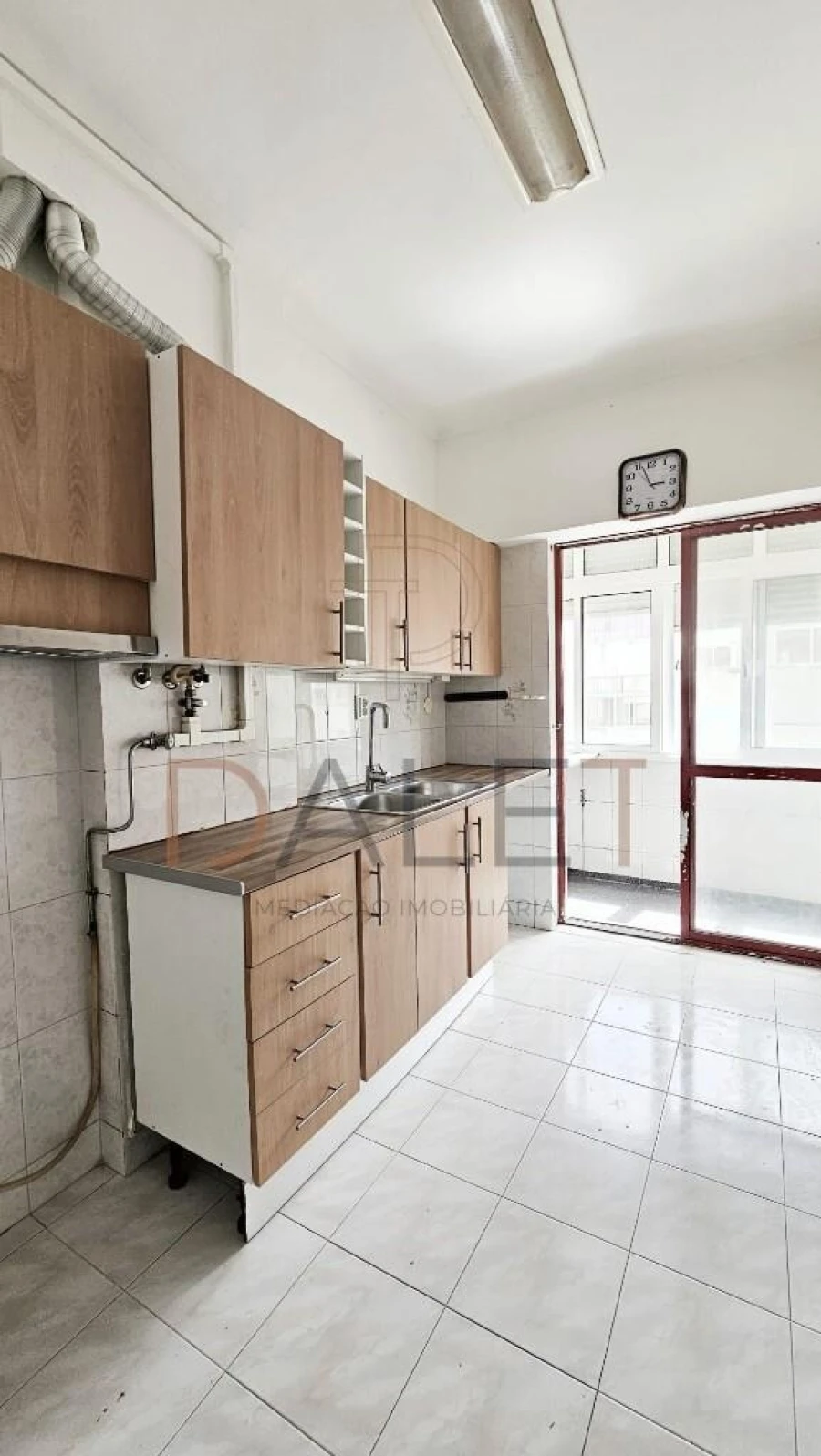 Apartamento T3 para Venda em Seixal, Arrentela e Aldeia de Paio Pires Foto 2