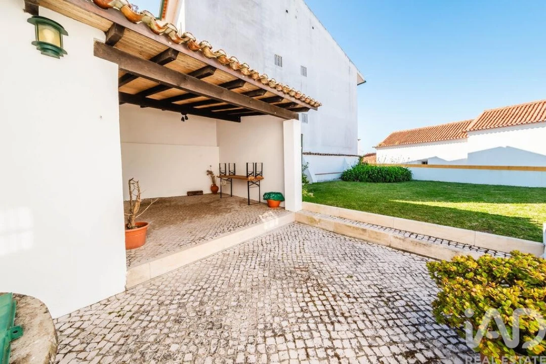 Moradia T4 para Venda em Gaeiras Foto 7