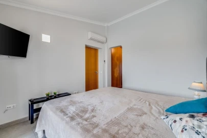 Moradia T4 para Venda em Lagos (São Sebastião e Santa Maria)