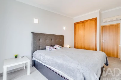 Moradia T4 para Venda em Lagos (São Sebastião e Santa Maria)