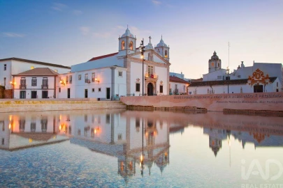 Moradia T4 para Venda em Lagos (São Sebastião e Santa Maria)