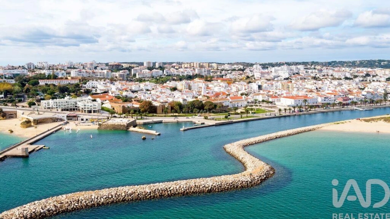 Moradia T4 para Venda em Lagos (São Sebastião e Santa Maria) Foto 38