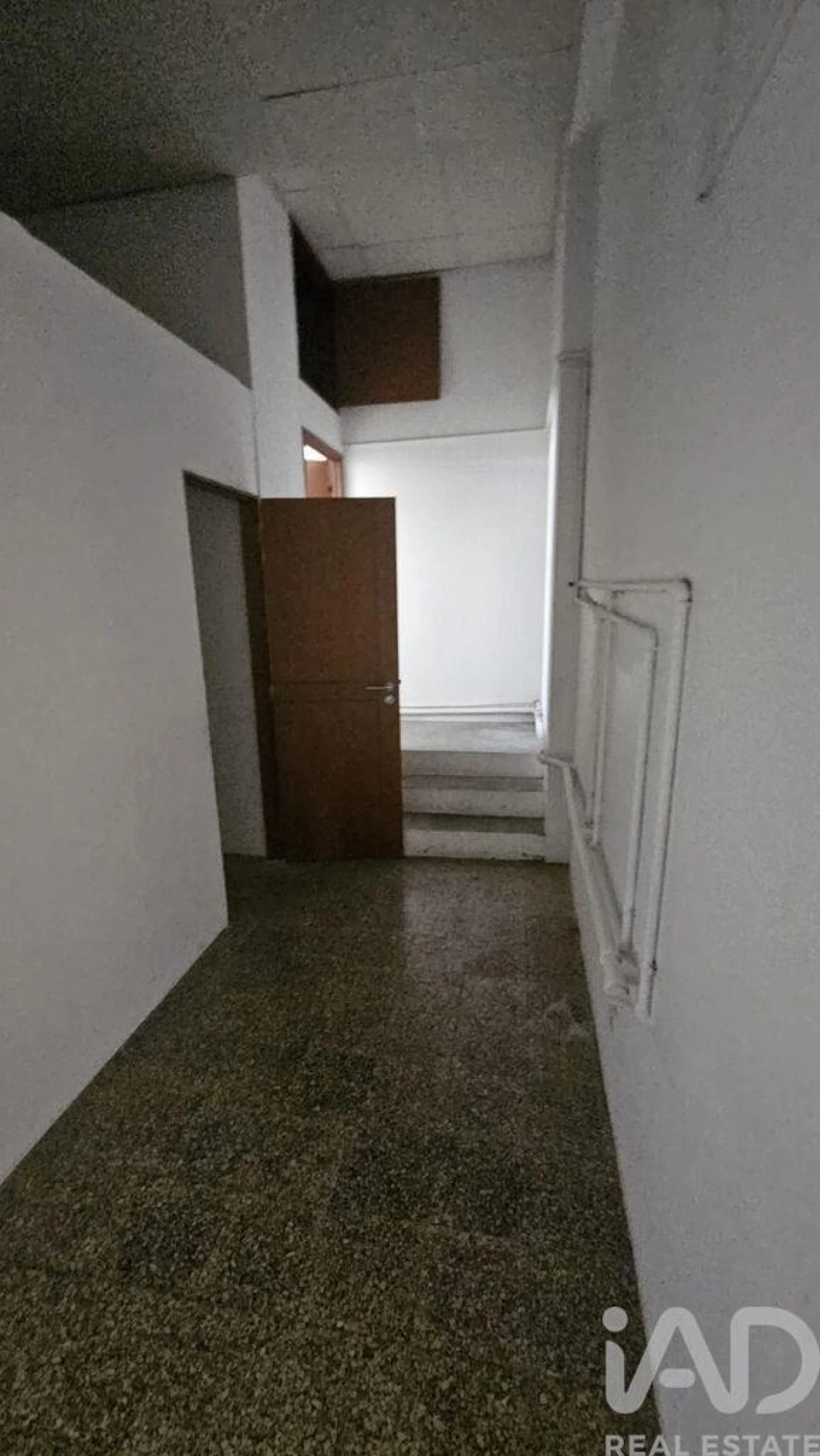 Loja para Arrendamento em Loule (São Sebastião) Foto 10
