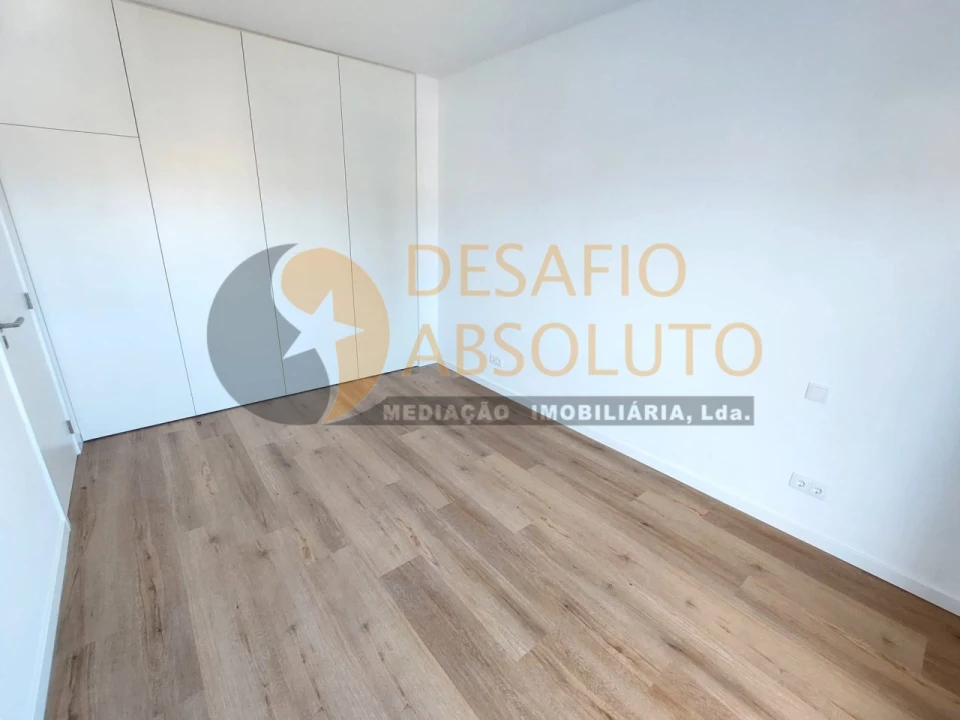 Apartamento T2 para Venda em Quinta do Conde Foto 13
