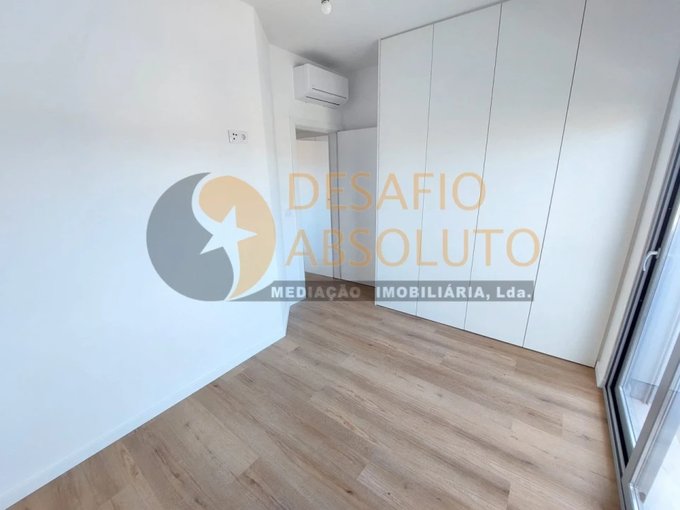 Apartamento T2 para Venda em Quinta do Conde Foto 16