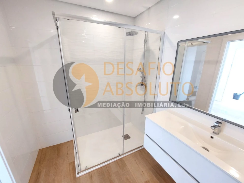 Apartamento T2 para Venda em Quinta do Conde Foto 18