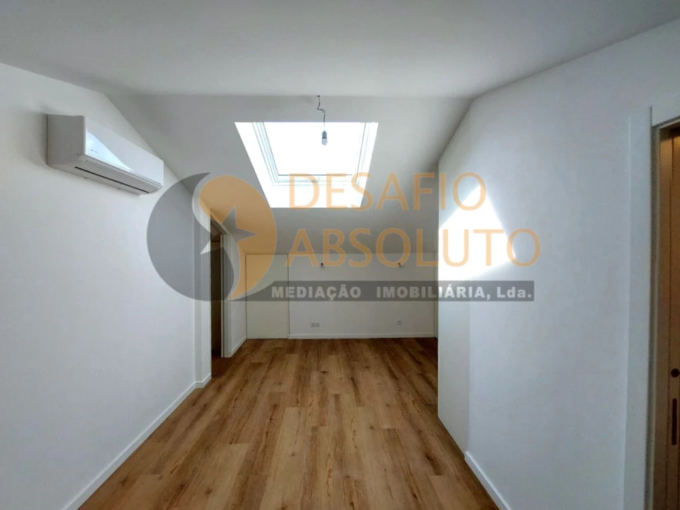Apartamento T2 para Venda em Quinta do Conde Foto 21